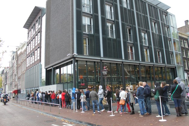 file attente anne franck